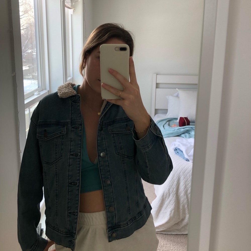 like new denim jacket with fleece inside and color - Picture 3 of 15